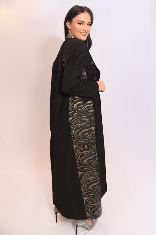 عباية خطوط الجاكار الأنيقة FA 517