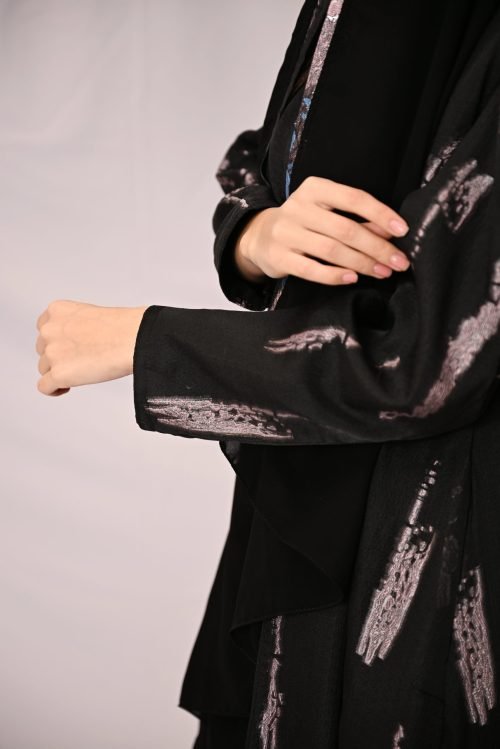 عباية الأورجنزا وتناغم الألوان العصرية FA 619