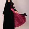 عباية مخملية فاخرة بتطريز أنيق