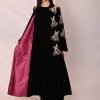 عباية مخملية فاخرة بتطريز أنيق