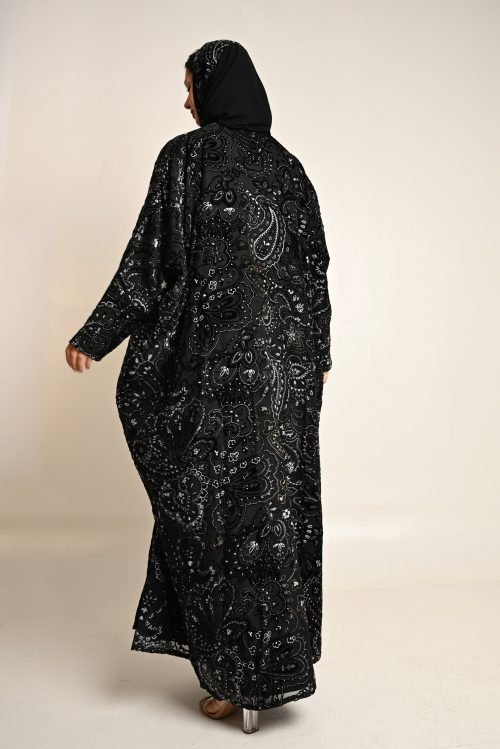 عباية مخمل أسود مطرز بنقشة بيسلي فاخرة FA 630